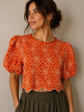 ELLI WHITE Floral Embroidered Scalloped Orange Puff Sleeve Cropped Top